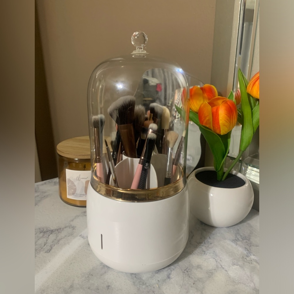 Makeup Brush Holder Organizer with Lid 360 rotating